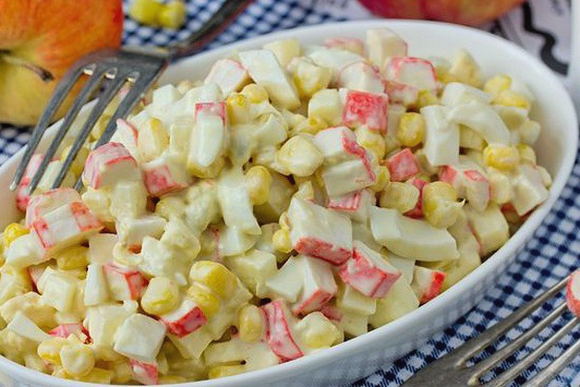 Crab salad with corn and apple