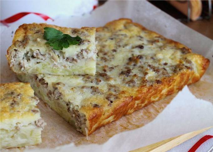 Tarte gelée à la mayonnaise au chou et viande hachée au four