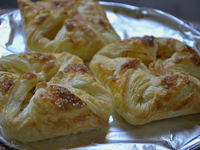 Rouleaux de pâte feuilletée à la cannelle