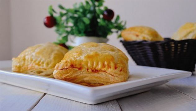 Enveloppes de pâte feuilletée à la viande hachée