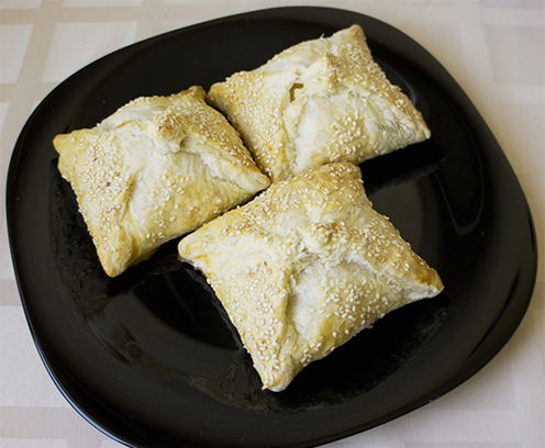 Enveloppes de pâte feuilletée au fromage au four