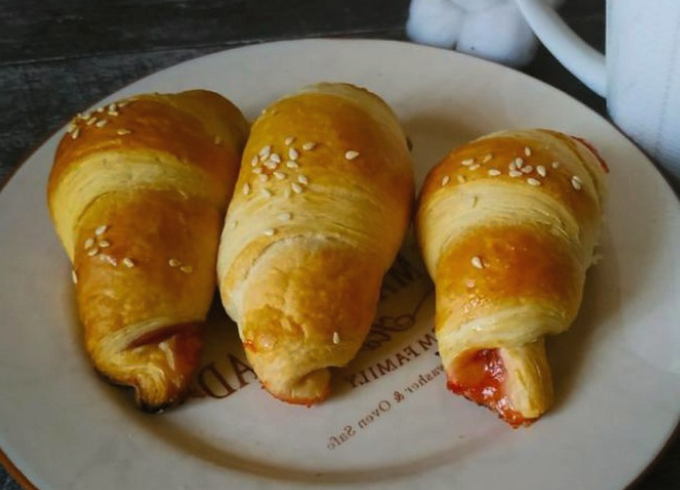 Croissants feuilletés à la confiture