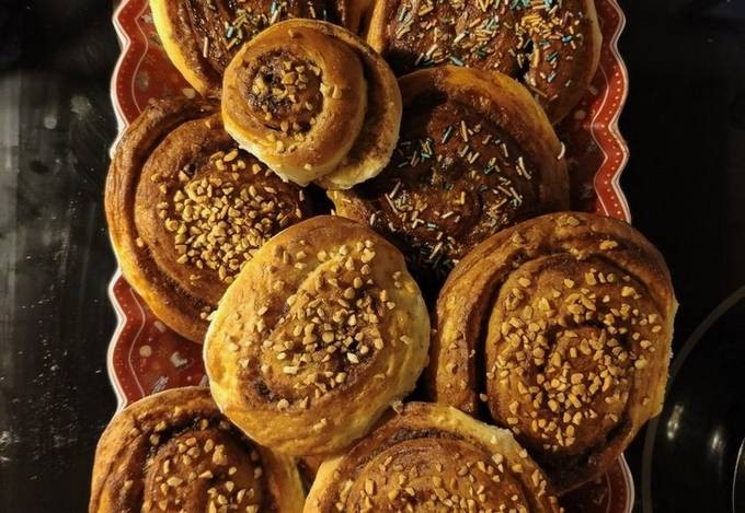 Yeast dough cinnamon buns