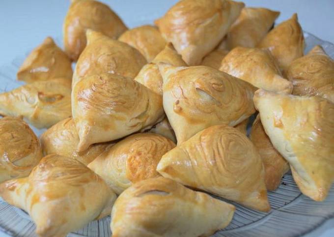 Samsa aux pommes de terre et fromage