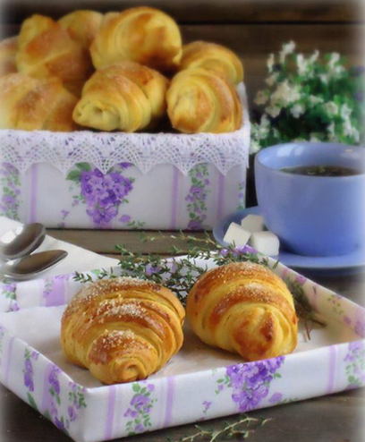 How to make butter croissants with condensed milk