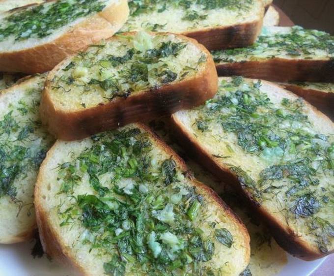 Oven garlic and butter croutons