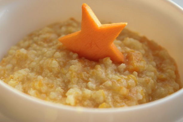 Wheat and pumpkin porridge in a Redmond slow cooker