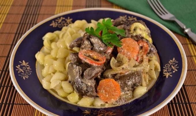 Chicken liver with vegetables in the oven