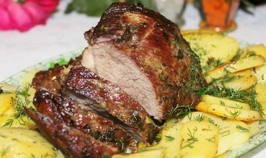 Oven baked beef with potatoes