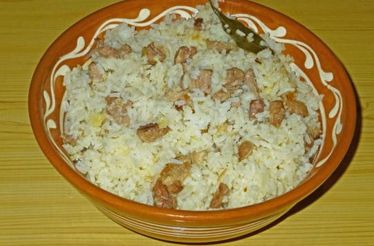 Uzbek pilaf in utyatnitsa