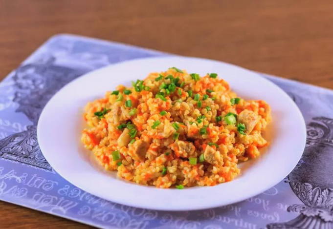 Bulgur pilaf with chicken fillet