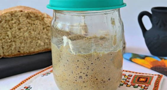 Non-yeast sourdough for bread made from rye flour