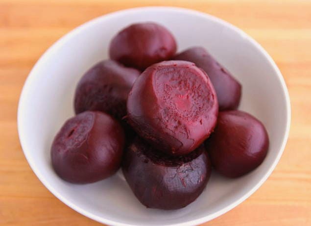 How to bake beets for borscht in foil in the oven