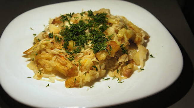 Solyanka with sauerkraut and potatoes