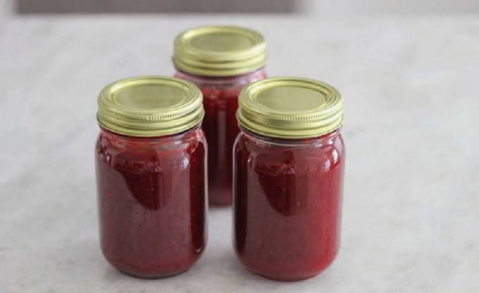 Strawberry jam in a Panasonic multicooker