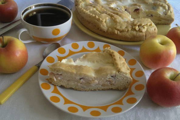 Tarte au sable aux pommes et aux prunes