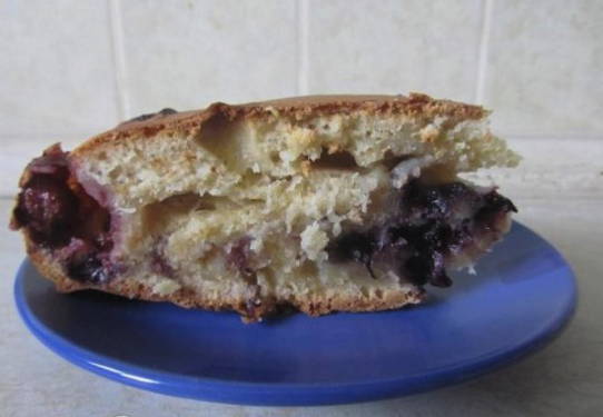 Blueberry pie with kefir in the oven