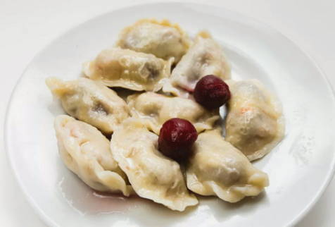 Boulettes aux cerises sur l'eau