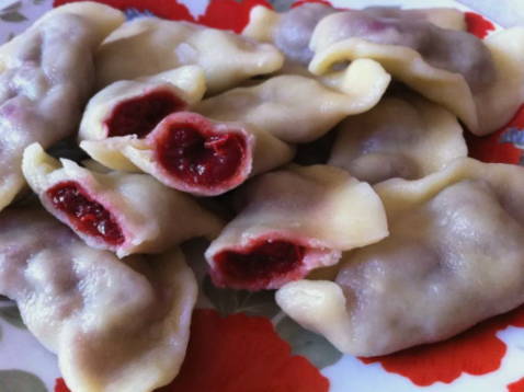 Dumplings with frozen steamed cherries