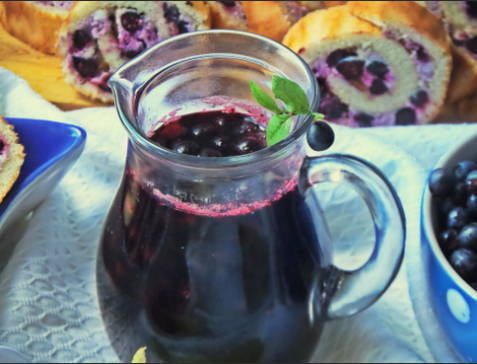 Blueberry compote with cherries for the winter