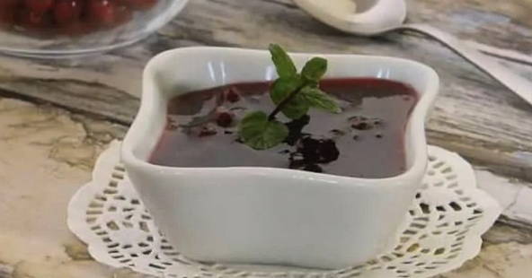 Lingonberry sauce for meat without wine