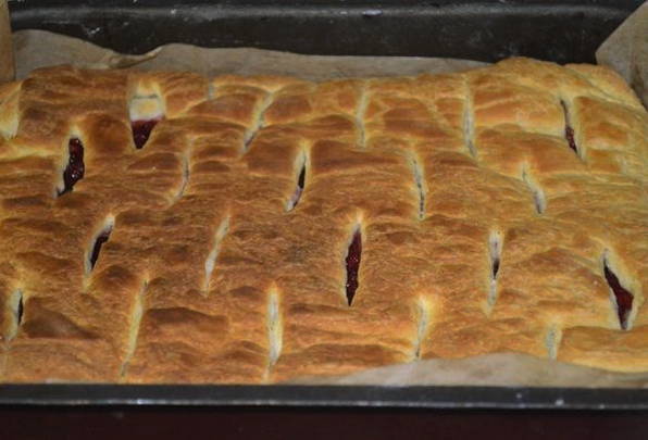 Lingonberry pie made from ready-made puff yeast dough