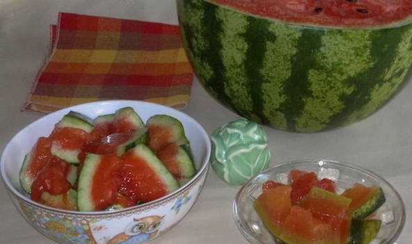 Salted watermelon slices