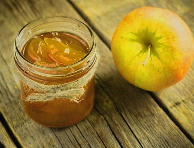 Confiture de ranetki dans une mijoteuse pour l'hiver