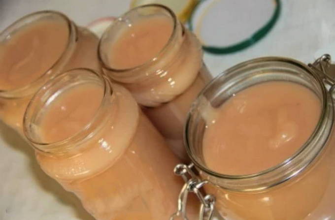 Purée de ranetki Nezhenka au lait concentré pour l'hiver