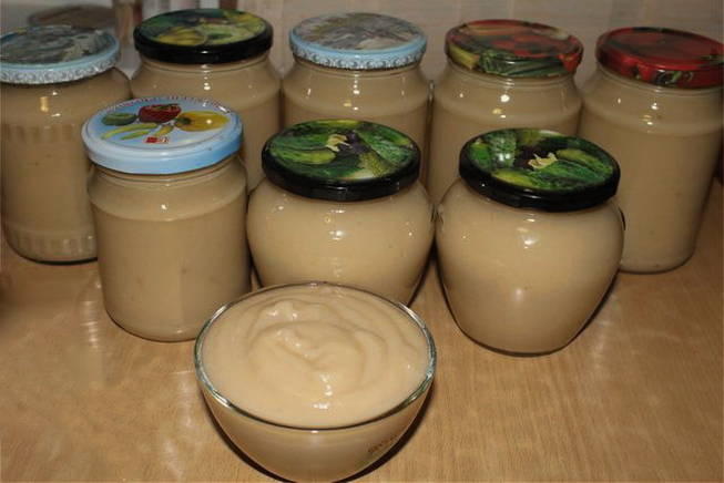 Purée de Ranetka au lait concentré pour l'hiver