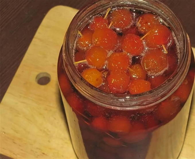 Confiture Ranetki pour un pot de 2 litres pour l'hiver