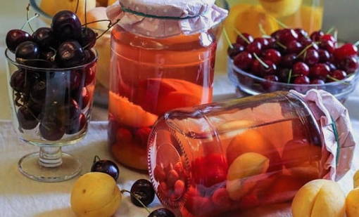 Compote of apricots and cherries in a 3-liter jar for the winter