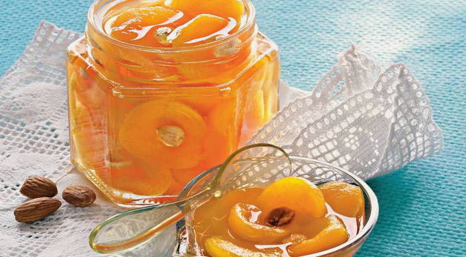 Confiture d'abricots du tsar sans cuisson pour l'hiver