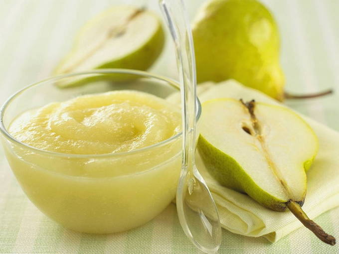 Purée de pommes et poires sans sucre pour les enfants pour l'hiver