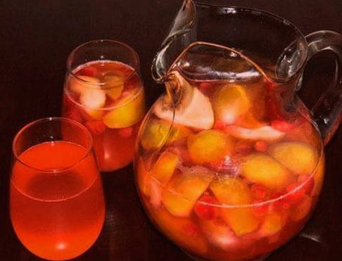 Pear compote and plums in a 3 liter jar without sterilization for the winter