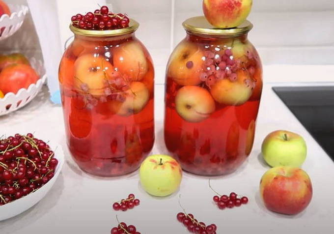 Red currant and apple compote in a 3-liter jar for the winter