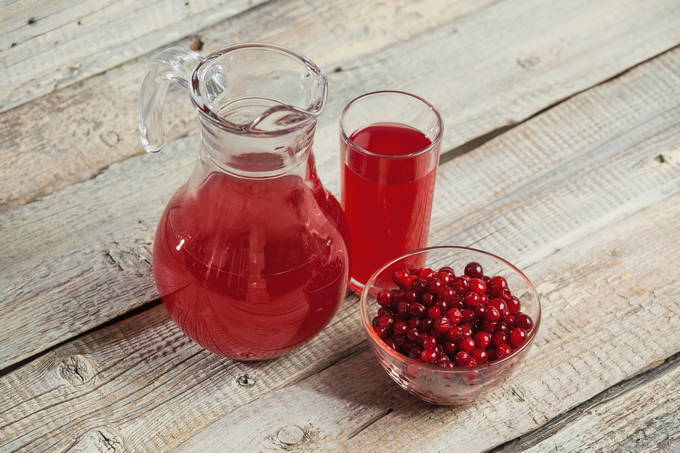 كومبوت Lingonberry لجرار 1 لتر لفصل الشتاء