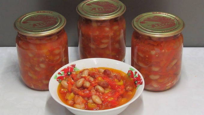 Salade de haricots, tomates et poivrons pour l'hiver