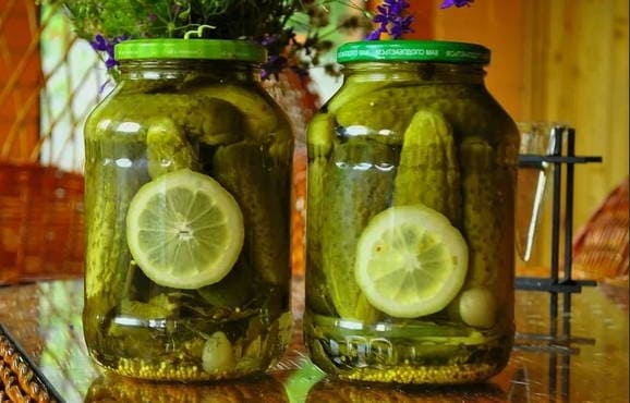 Cucumbers for the winter with lemon