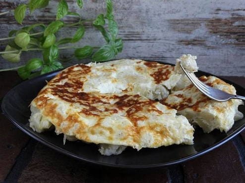 Cauliflower casserole in a slow cooker